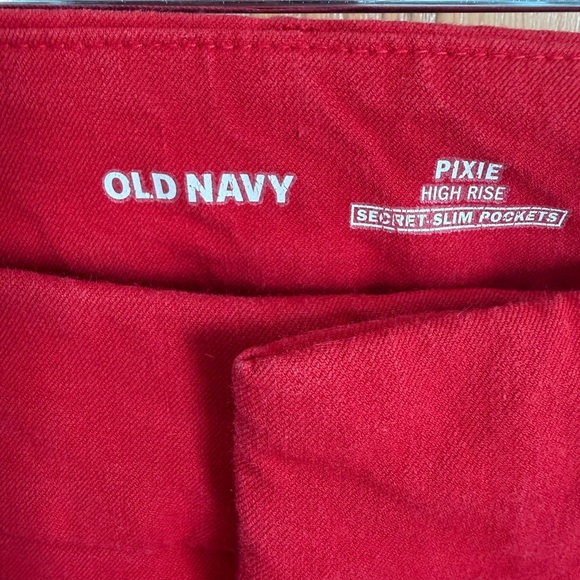 OLD NAVY Gently Used High Rise Pixie Straight Leg Slim Fit Red Pants Size 6 - Picture 3 of 9